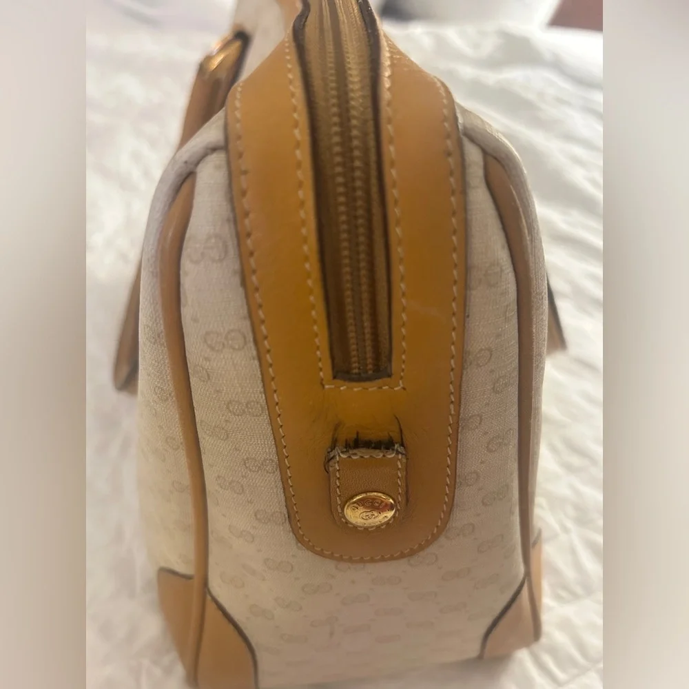 Gucci Beige and Tan Interior Handbag - Picture 6 of 12